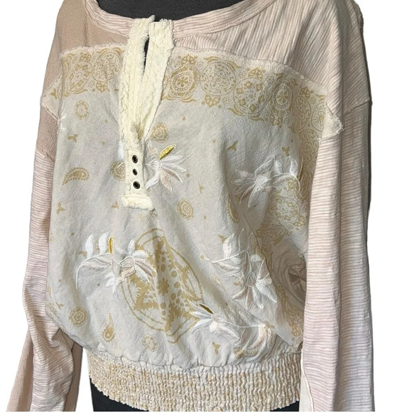 We The Free People sz S Eaglewood Bandana Patchwork Henley Embroidered T… - Picture 5 of 8